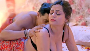 Badhai Lo (E04-E06) HulChul Hot Web Series